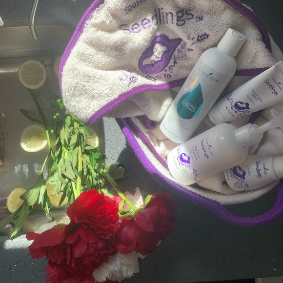 Essential oils - Picture 3 of 3